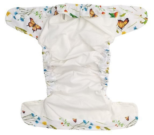 Taschenwindeln IM GRAS