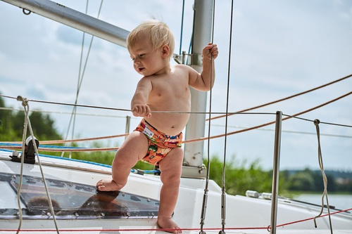 Capac de scutec cu conducte elastice - Cars nou-născut 3-8kg