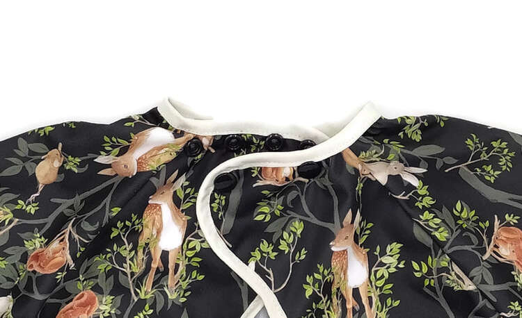 Śliniak fartuszek z rękawami Noc w Lesie - uniwersalny rozmiar